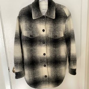 Aritzia Black and Cream Plaid Wool Blend Shacket
